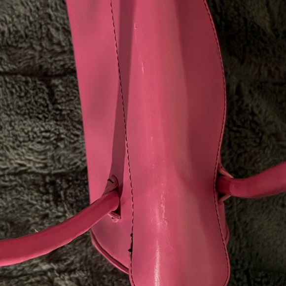 Super dope hot pink shoulder bag. - Picture 4 of 7